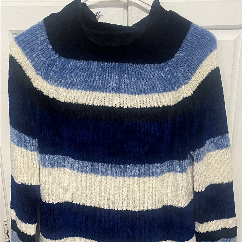 Striped Blue and White Women's Sweater